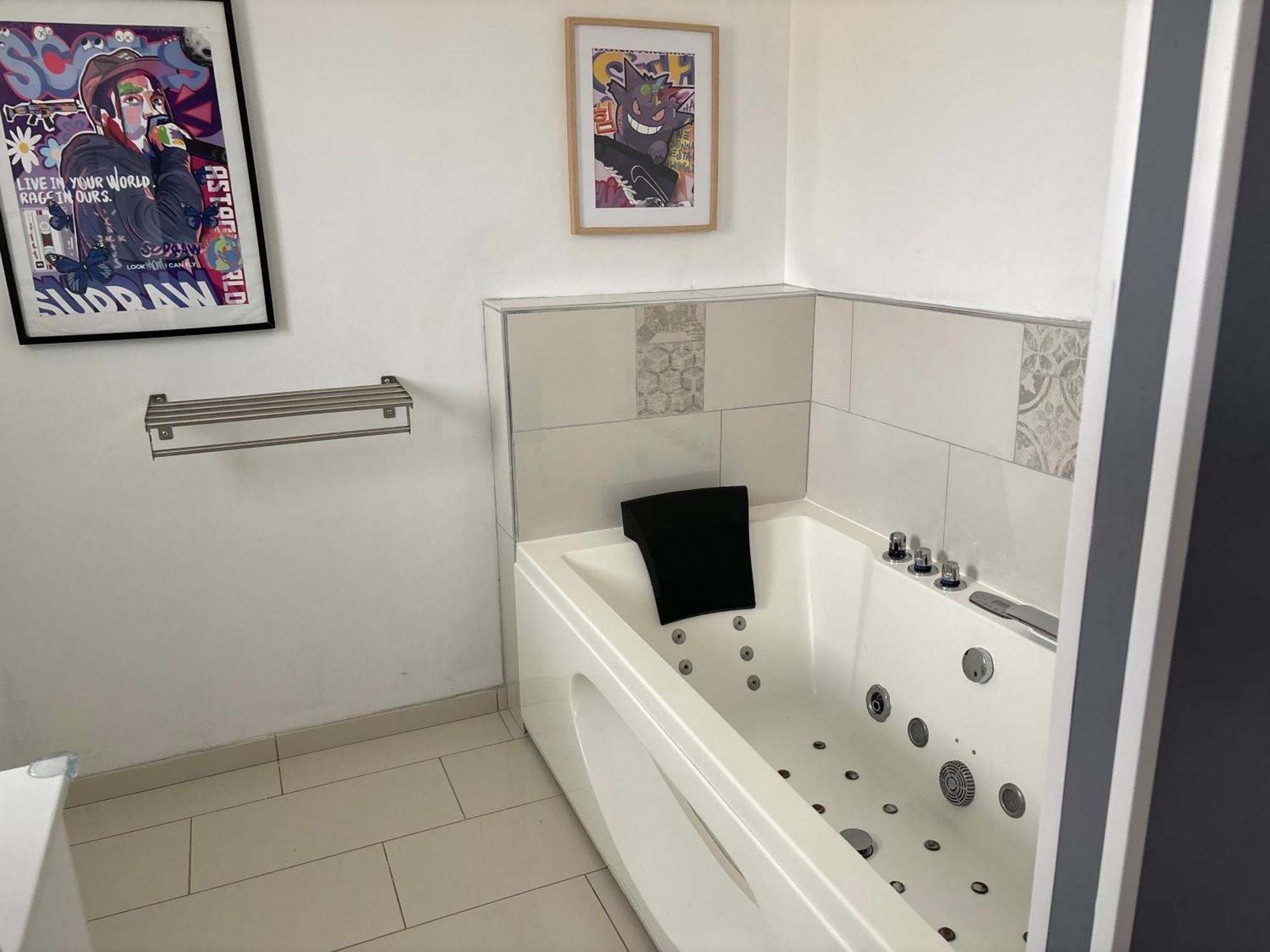 Maison Moderne Au Calme Avec Billard, Jacuzzi, Bain A Remous, Piscine, Babyfoot Labastide-du-Temple Exteriér fotografie